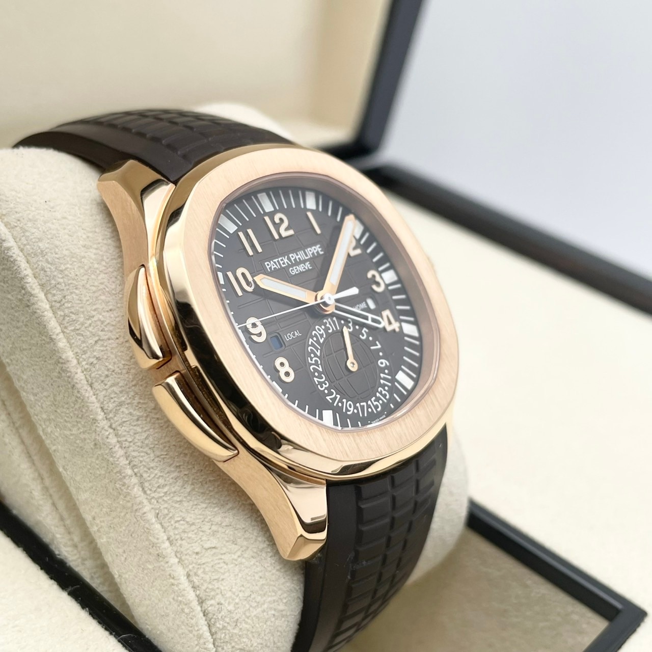 パテックフィリップ アクアノート 5164R-001 ブラウン・エンボス 40.8mm