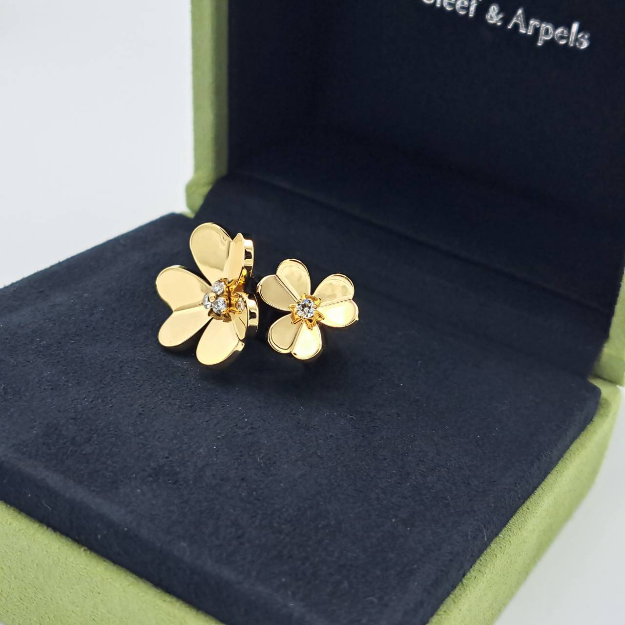 ヴァンクリーフ&アーペル フリヴォル　VCARB67600 イエローゴールド 10号