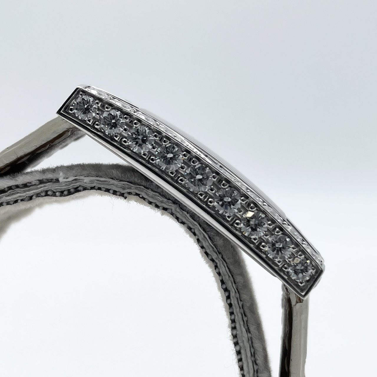 【参考定価 5,852,000円 】 ハリーウィンストン アヴェニュー 310/LQWL.MD04/AB01 ホワイト マザー・オブ・パール ダイヤモンド ブルーサファイア 15.6x32.3mm