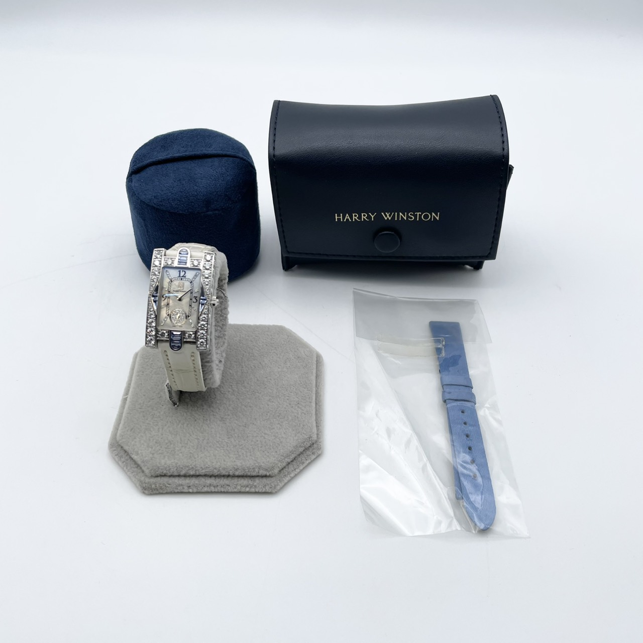 【参考定価 5,852,000円 】 ハリーウィンストン アヴェニュー 310/LQWL.MD04/AB01 ホワイト マザー・オブ・パール ダイヤモンド ブルーサファイア 15.6x32.3mm