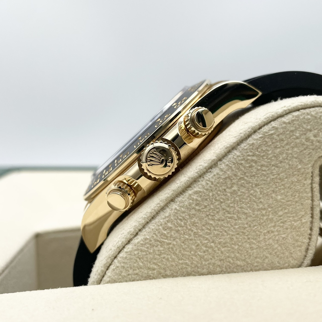 ロレックス デイトナ 126518LNG ゴールデン・ブライトブラック 8Pダイヤ 40mm