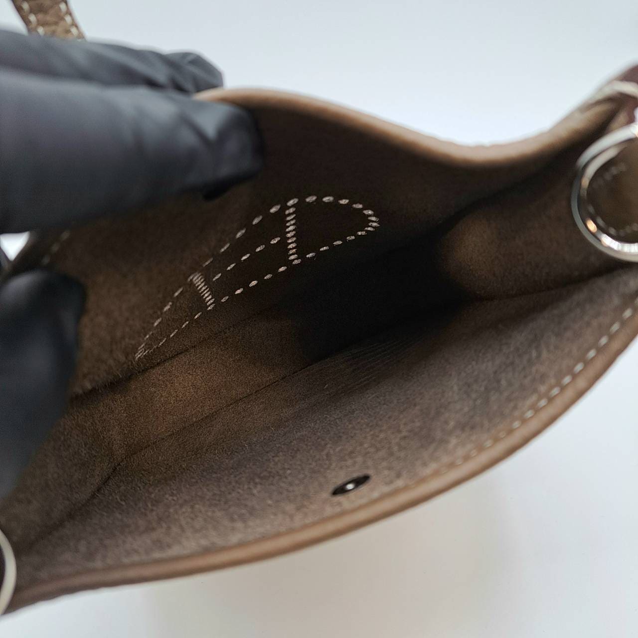 エルメス エヴリンTPM エトゥープ シルバー金具 トリヨンクレマンス W刻印 エルメス エヴリン TPM トリヨンクレマンス エトゥープ シルバー