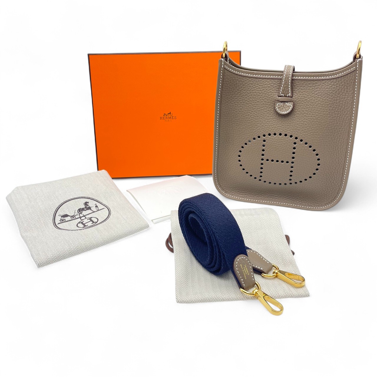 【新品未使用】【最新K刻印】HERMES ミニエヴリン アマゾーヌ TPM 16 鑑定済み【 新品 】2025年 最新 K刻印 エルメス ミニ エブリン