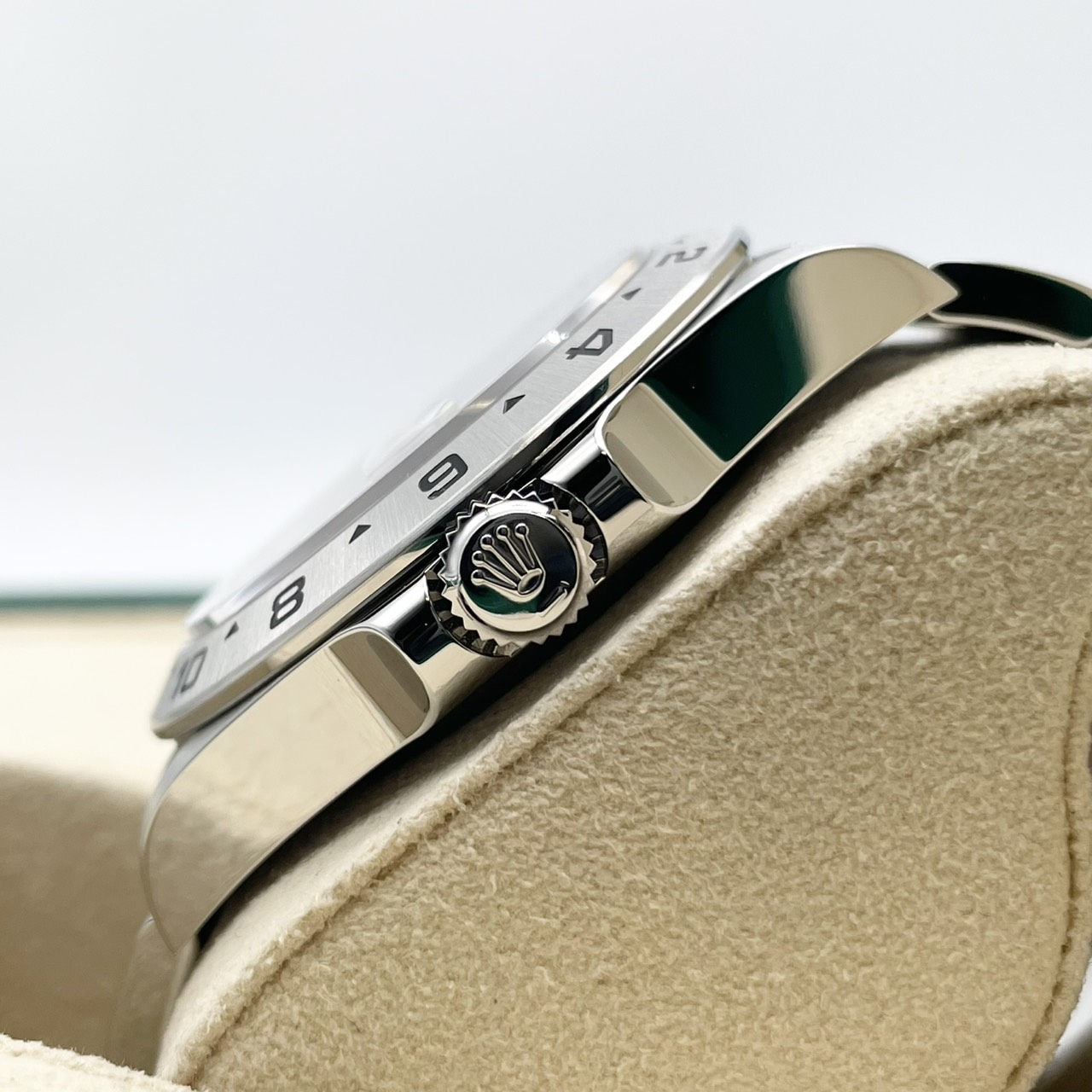 ロレックス エクスプローラーII 226570 ホワイト 42mm