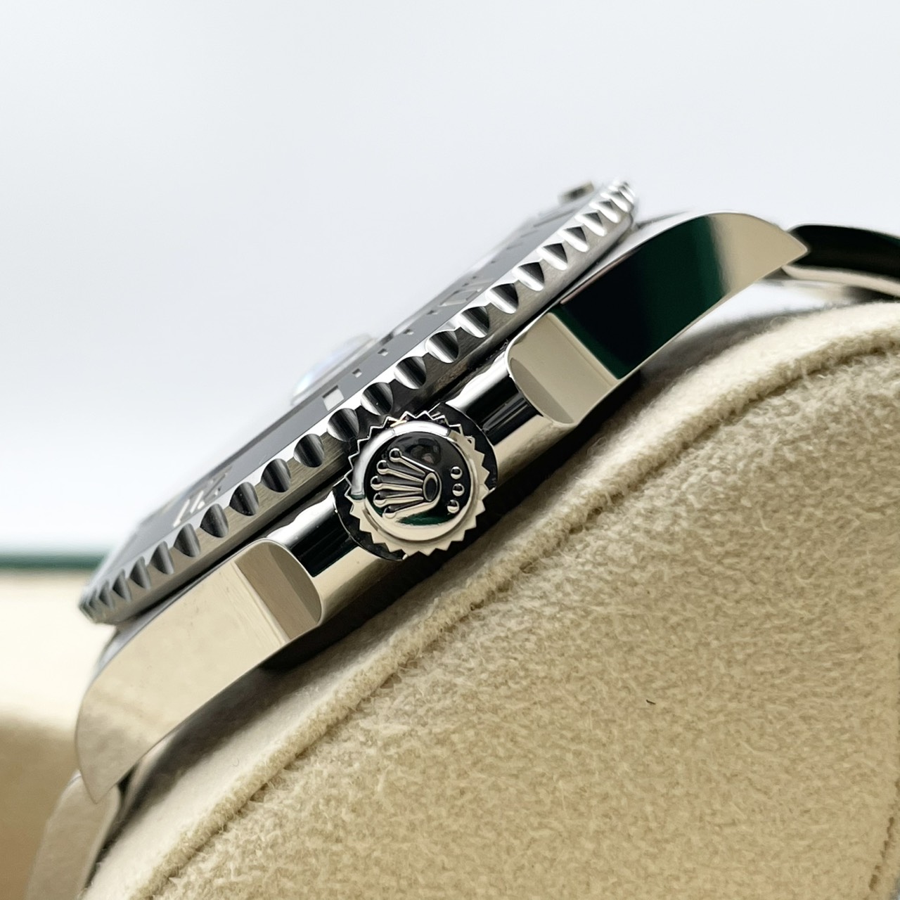 ロレックス サブマリーナーデイト 126610LN ブラック 41mm