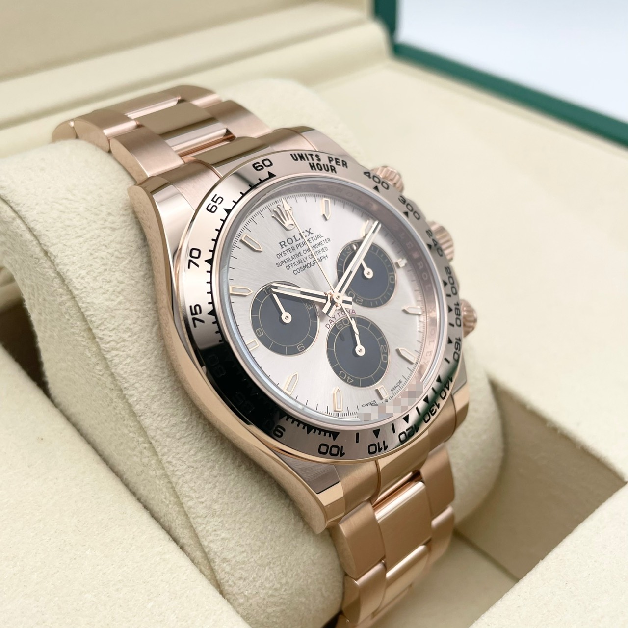 ロレックス デイトナ 126505 サンダスト＆ブライトブラック 40mm