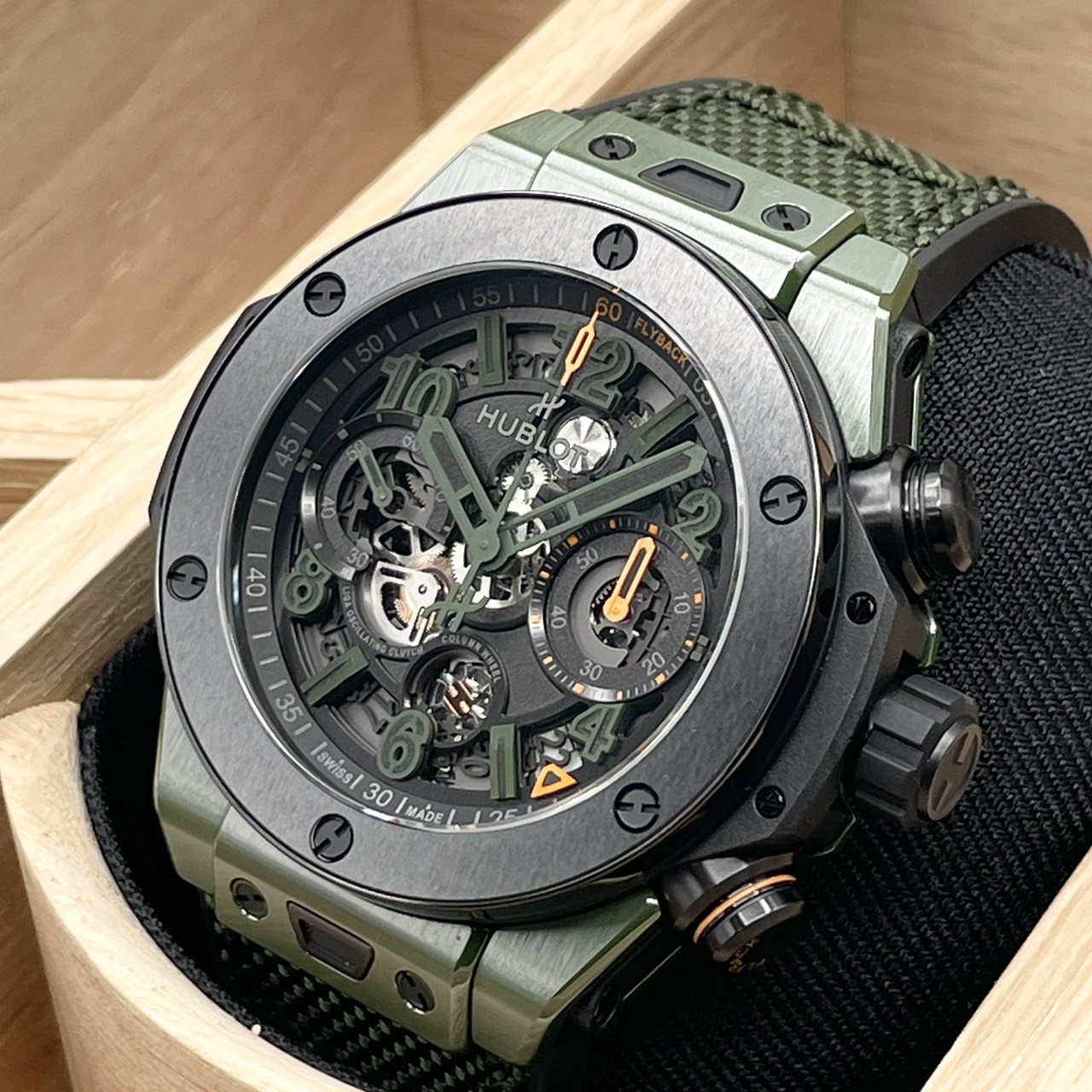 ウブロ ビッグバン リローデッド ダークグリーンセラミック 421.GM.1144.NR.RLD 44mm
