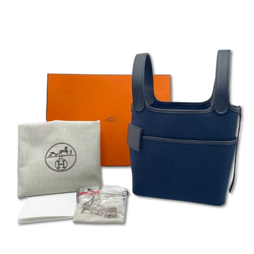 ❤未使用品❤エルメス ターマックPM ヴェールフィズ パスポート 母子手帳 W刻 ❤未使用品❤エルメス ターマックPM ヴェールフィズ パスポート