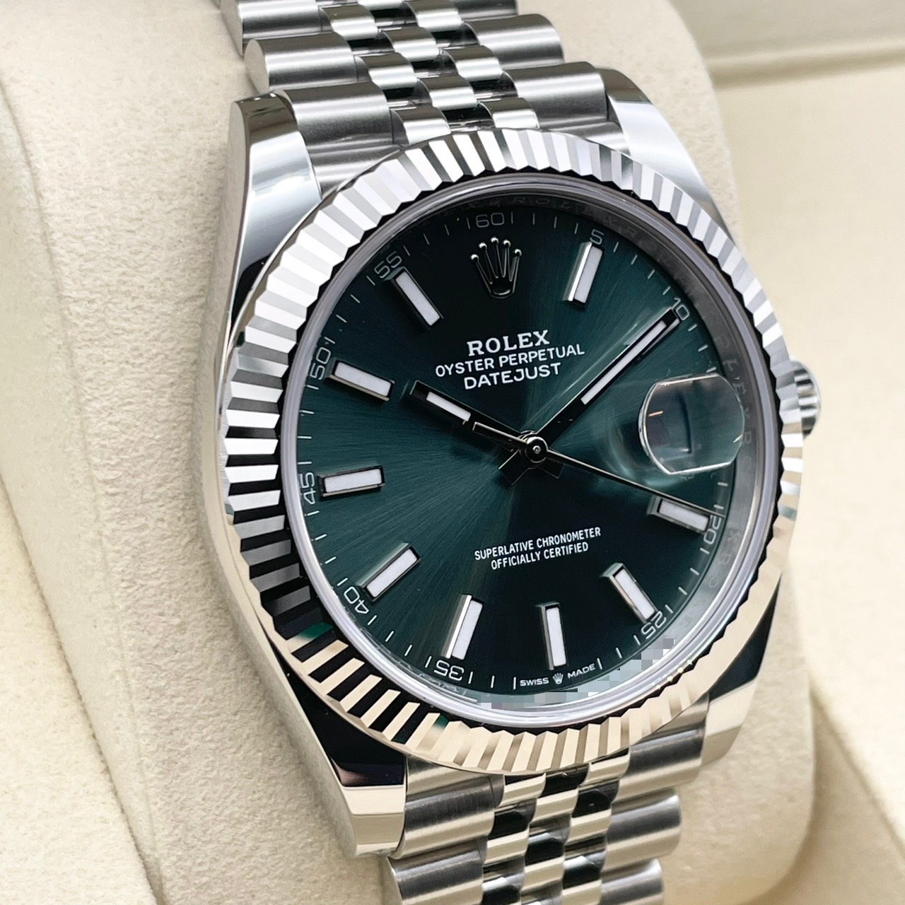 【保証書日付2026年2月！】 ロレックス デイトジャスト 126334 ミントグリーン ジュビリーブレス 41mm