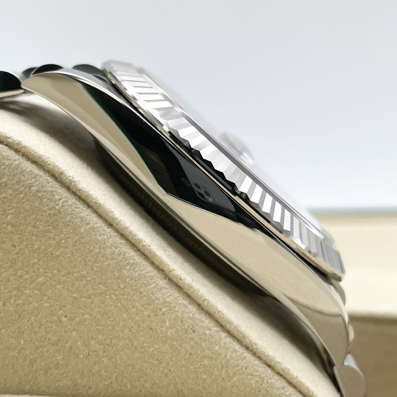 【保証書日付2026年2月！】 ロレックス デイトジャスト 126334 ミントグリーン ジュビリーブレス 41mm