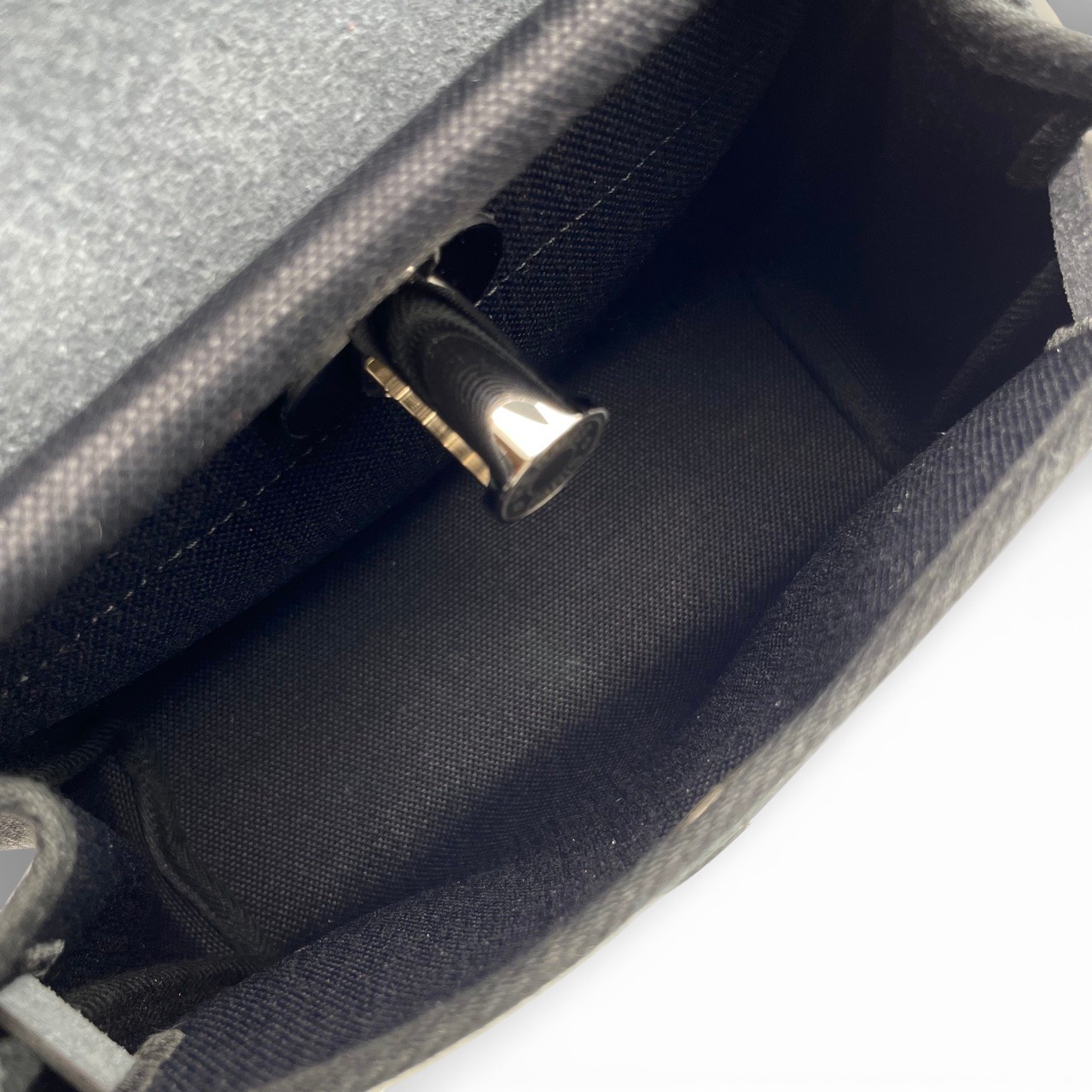 エルメス エールバッグ ジップ ミニ 20 ノワール トワルミリタリー/ヴァッシュハンター シルバー金具 K刻印