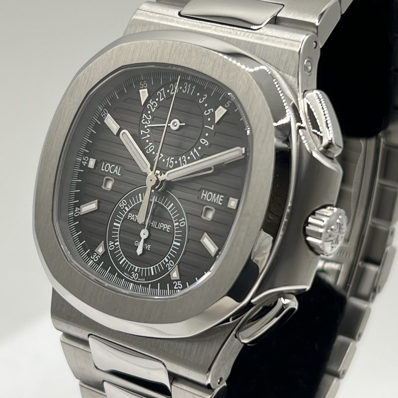パテックフィリップ　ノーチラス　トラベルタイム クロノグラフ  5990/1A-001 ブラックグラデーション 44mm