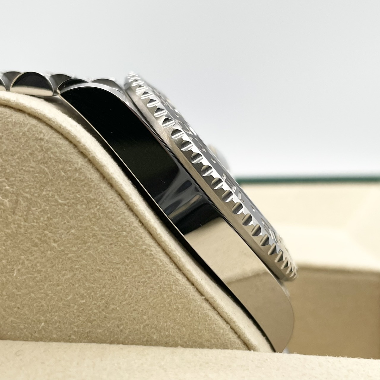 ロレックス GMTマスターII 126710GRNR ブラック ジュビリーブレス 40mm