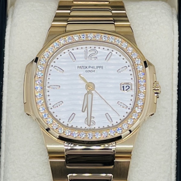 パテックフィリップ ノーチラス 7010/1R-011 2022年ギャラ 新品