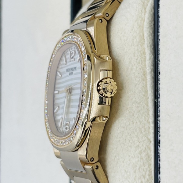 パテックフィリップ ノーチラス 7010/1R-011 2022年ギャラ 新品