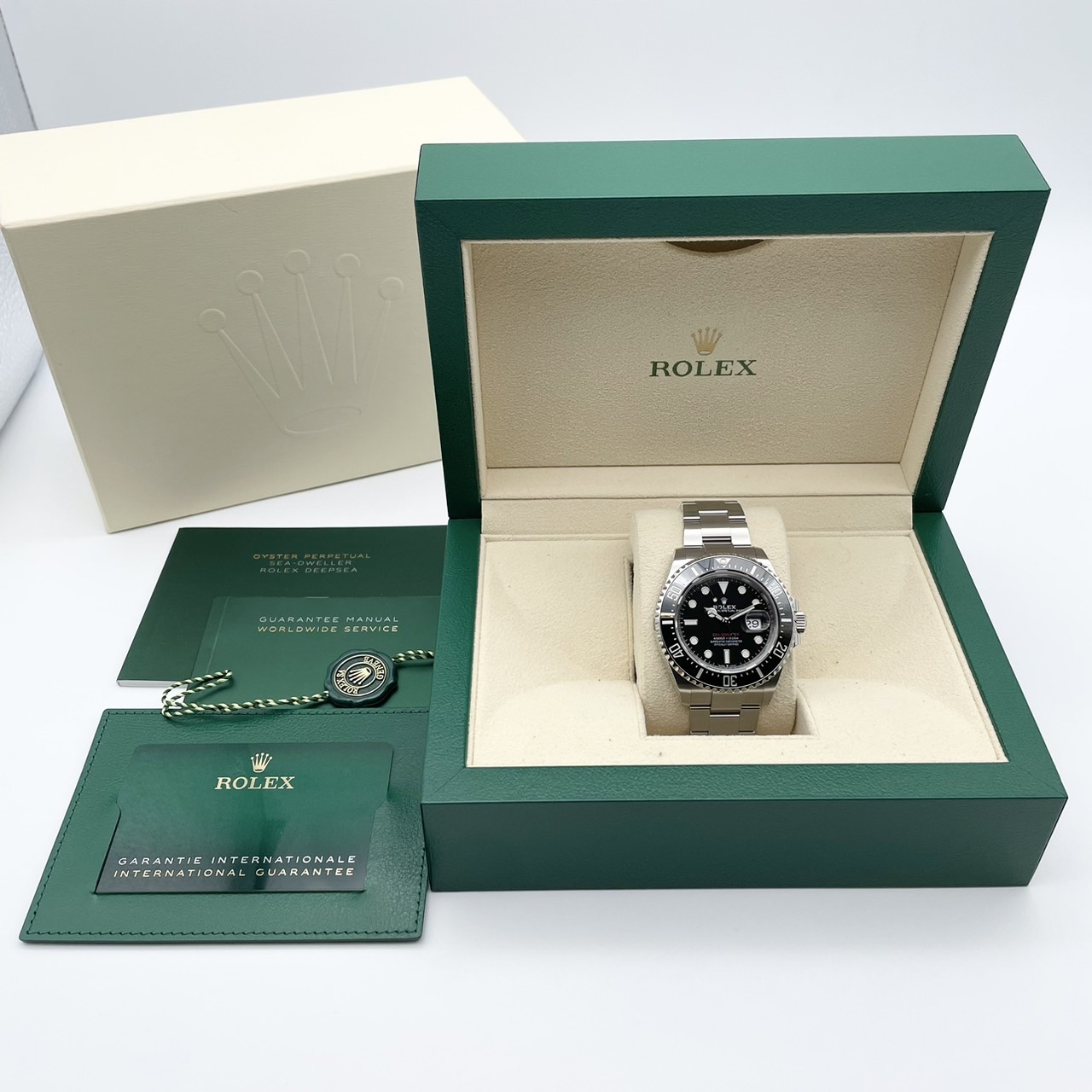 ロレックス シードゥエラー 126600 オイスターブレスレット ブラック 43mm