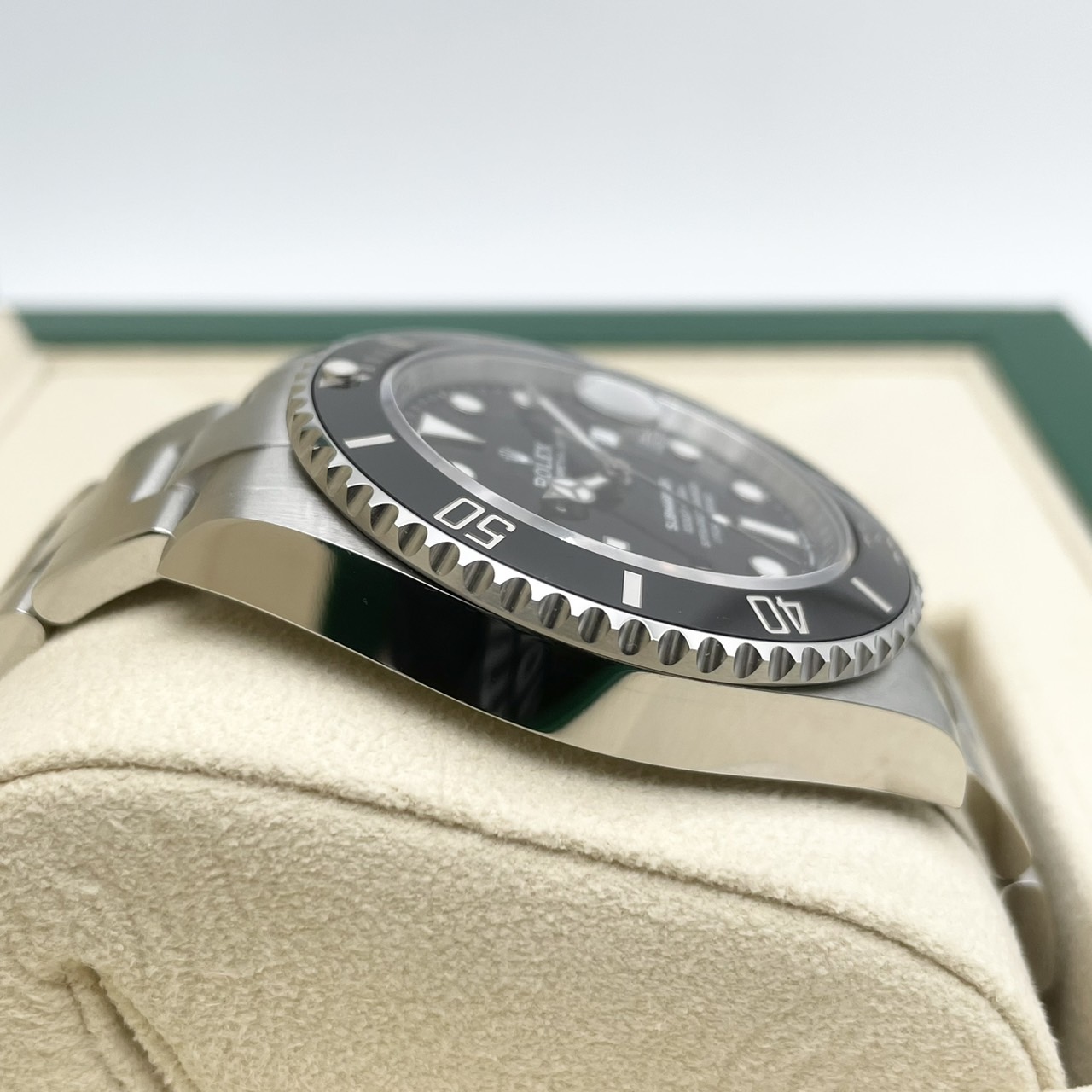 ロレックス サブマリーナデイト 126610LN ブラック 41mm