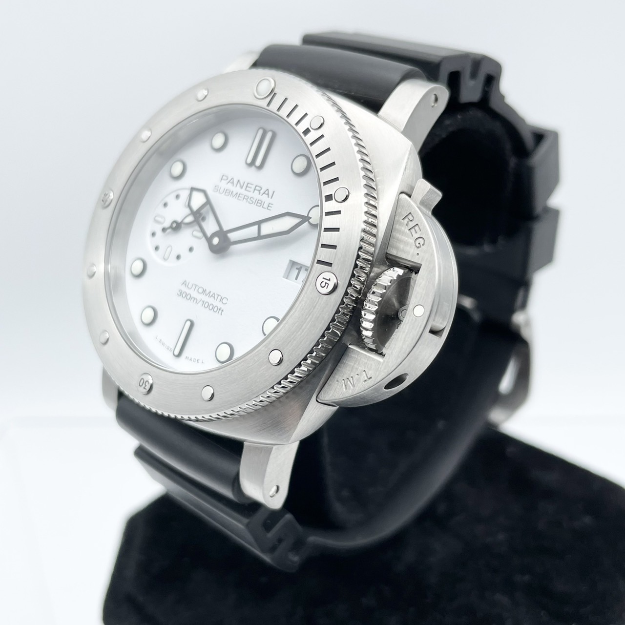 パネライ サブマーシブル PAM02223 ホワイト 42mm