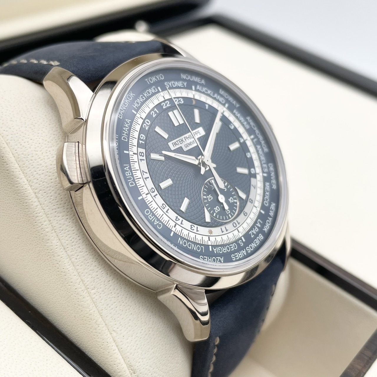 パテックフィリップ コンプリケーション ワールドタイム クロノグラフ 5930G-001 ブルー 39.5mm