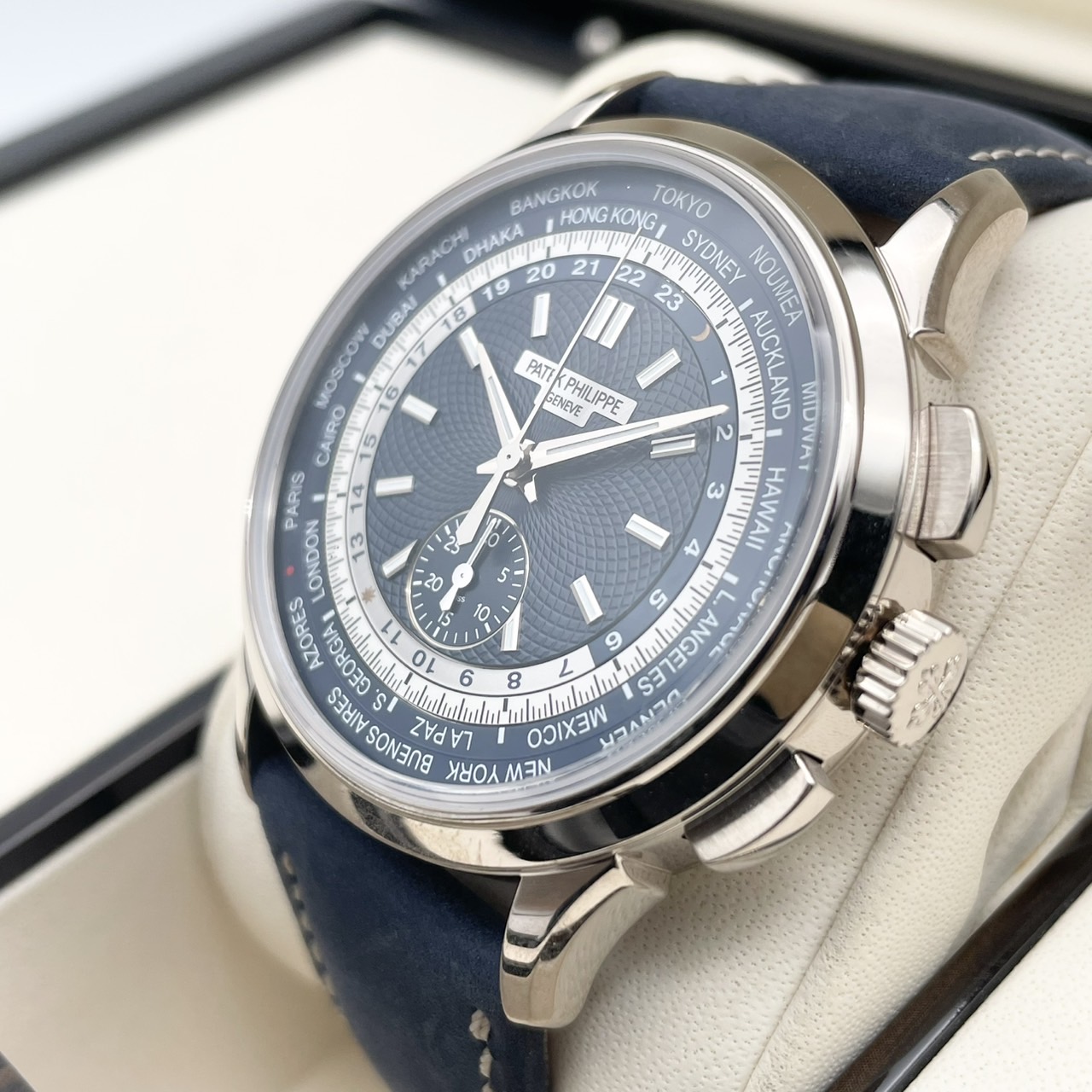 パテックフィリップ コンプリケーション ワールドタイム クロノグラフ 5930G-001 ブルー 39.5mm