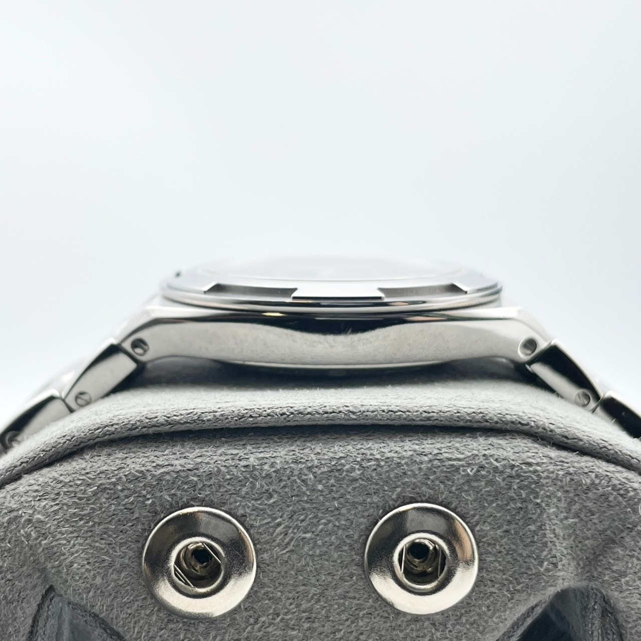 ヴァシュロンコンスタンタン オーヴァーシーズ 4600V/200A-B980 ブルー 34.5mm