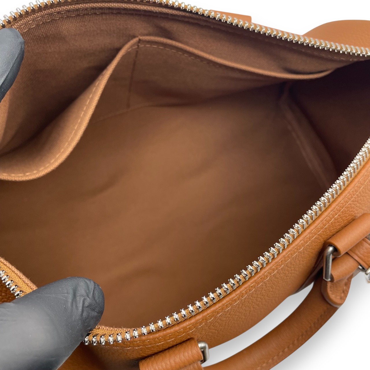 ルイヴィトン キーポル バンドリエール 35 タン ワクシーカーフレザー