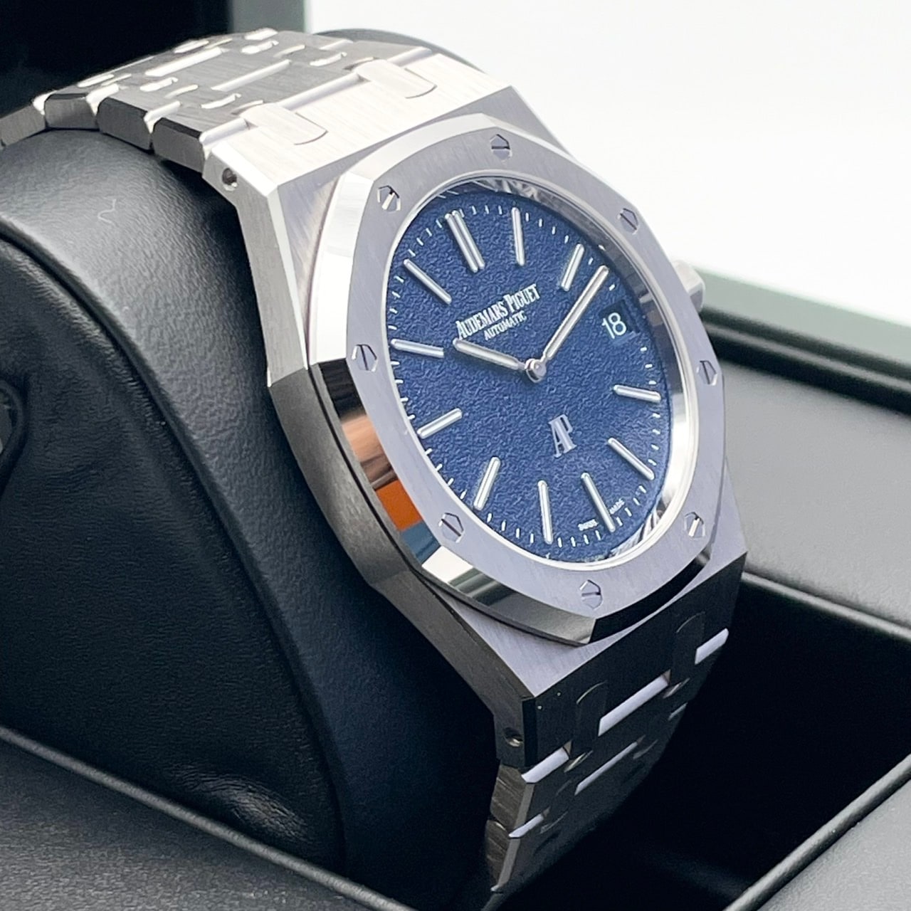 【即日発送‼️】高級感◎ロイヤルオークlikeメンズ腕時計 シルバー シンプル 高級時計を巡る旅 第36回：ジェンダーレスで楽しめる34mm径の