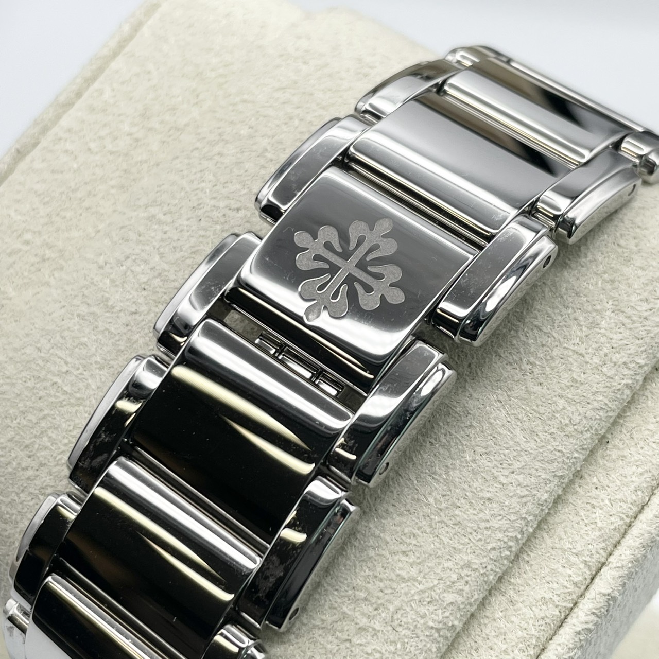 パテックフィリップ TWENTY~4 4910/10A-012 ブルー 25×30mm