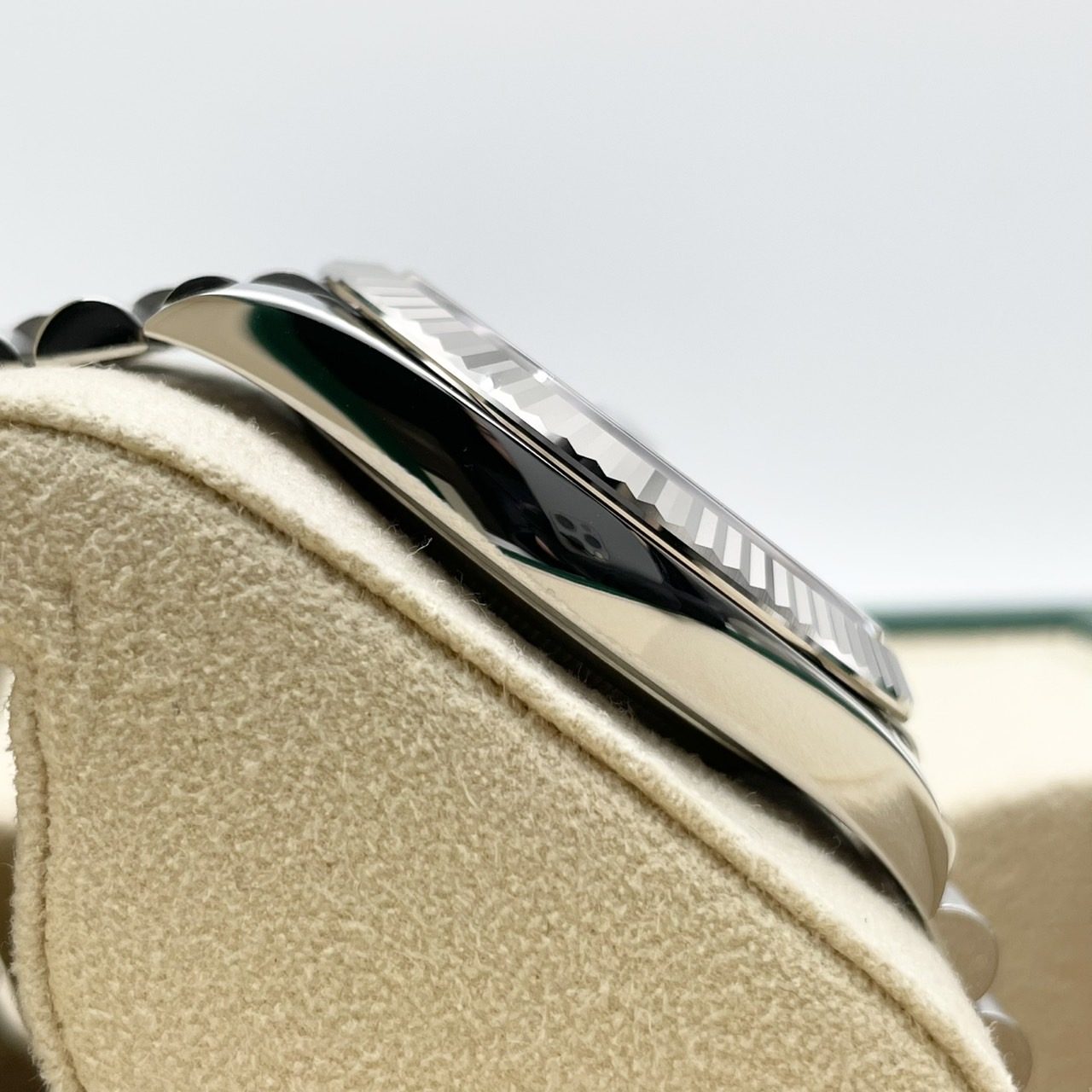 【ディスコンモデル！】 ロレックス デイトジャスト 126334 ミントグリーン  フルーテッドモチーフ ジュビリーブレスレット 41mm