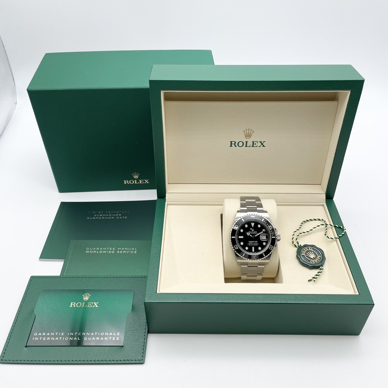 ロレックス サブマリーナーデイト 126610LN ブラック 41mm