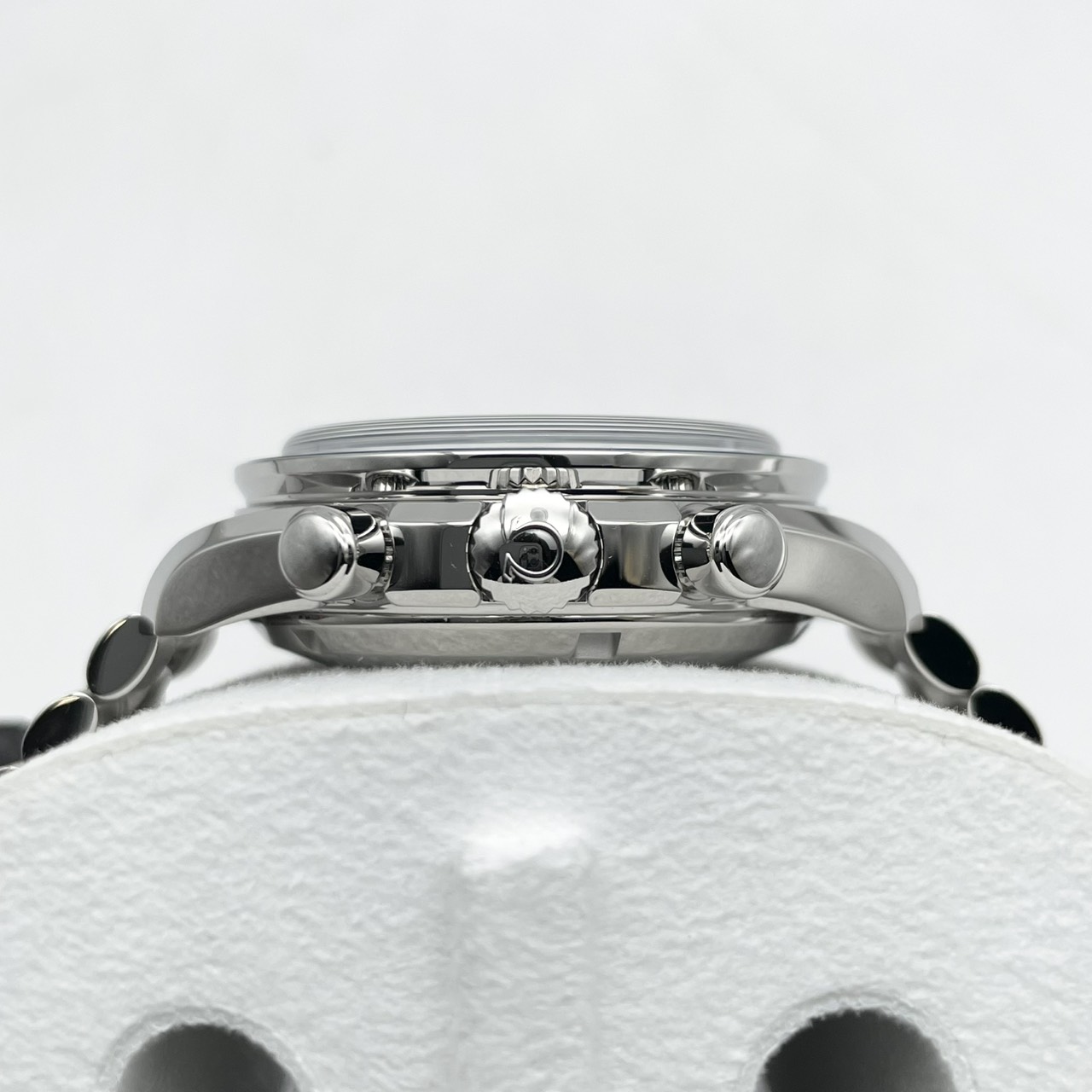 オメガ スピードマスター ミラノ コルティナ202﻿6 522.30.38.50.04.001 ホワイト 38mm