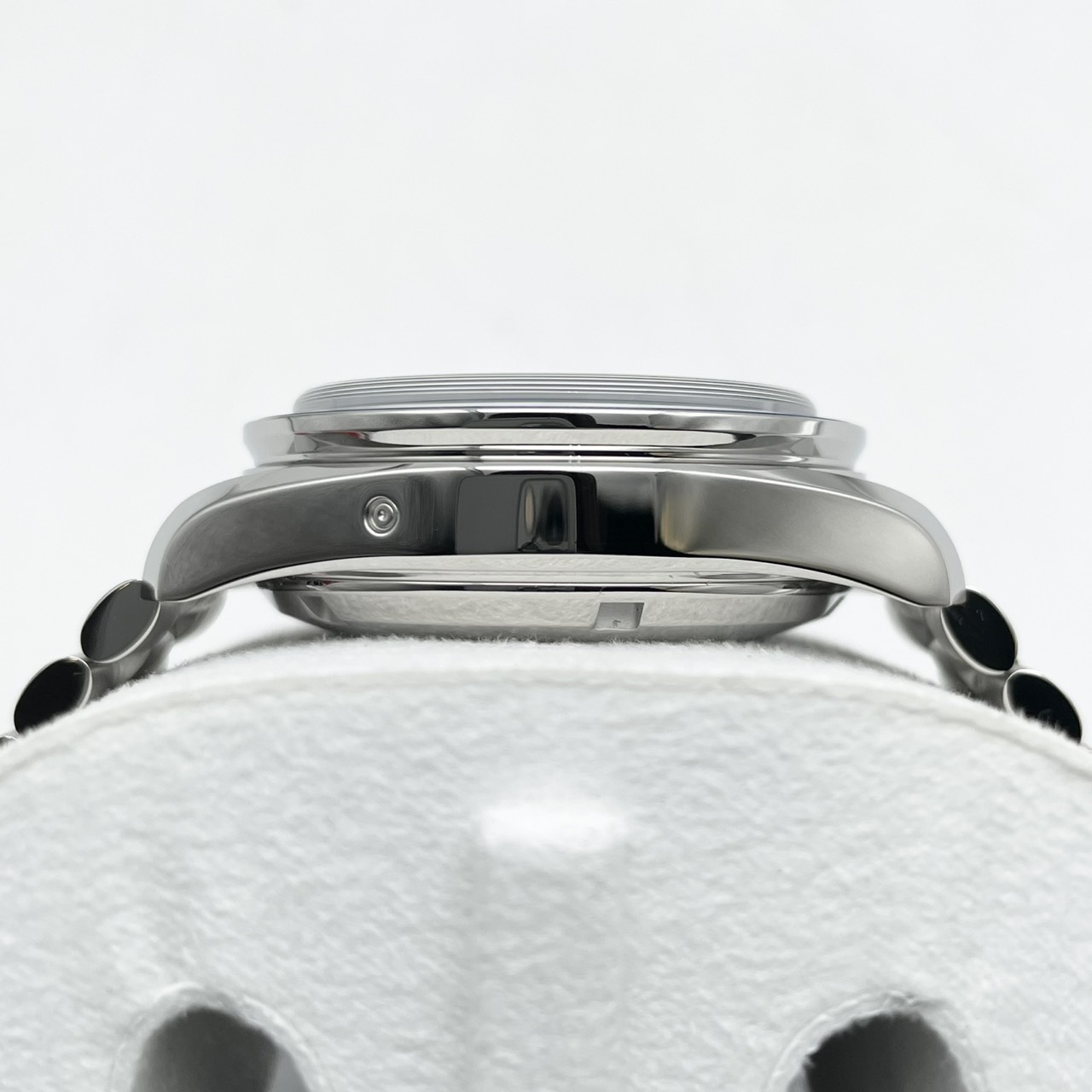 オメガ スピードマスター ミラノ コルティナ202﻿6 522.30.38.50.04.001 ホワイト 38mm