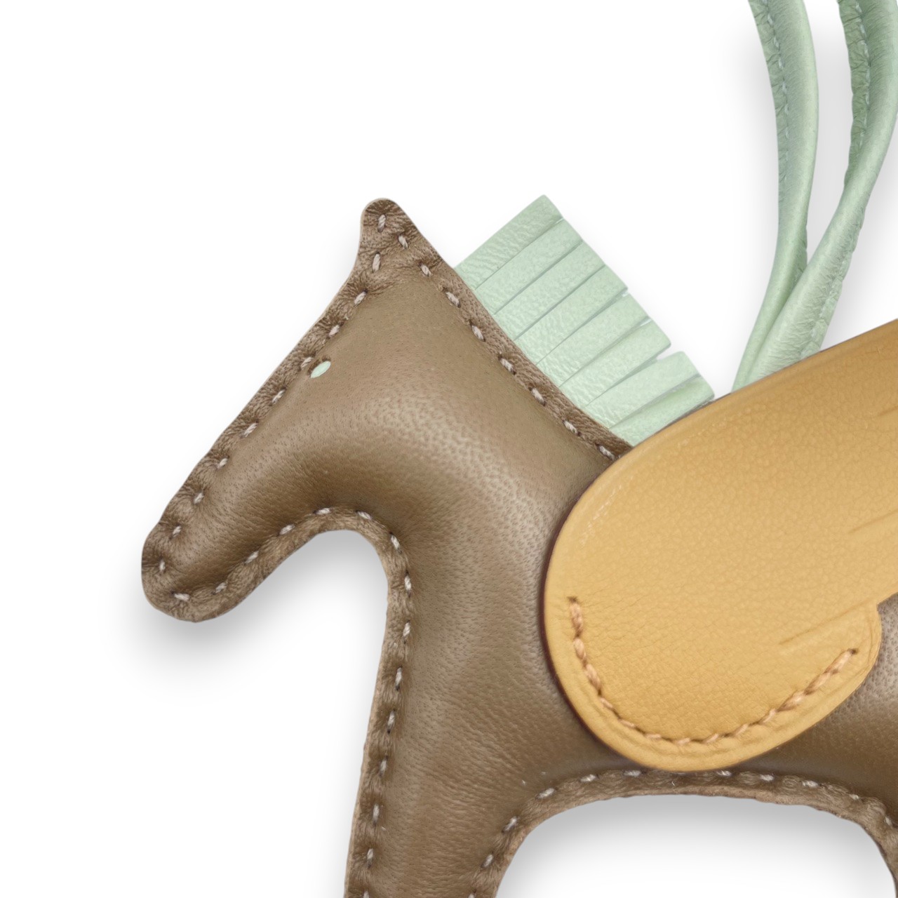 エルメス ペガサスチャーム PM エトゥープ/ヴェールフィズ/ビスキュイ