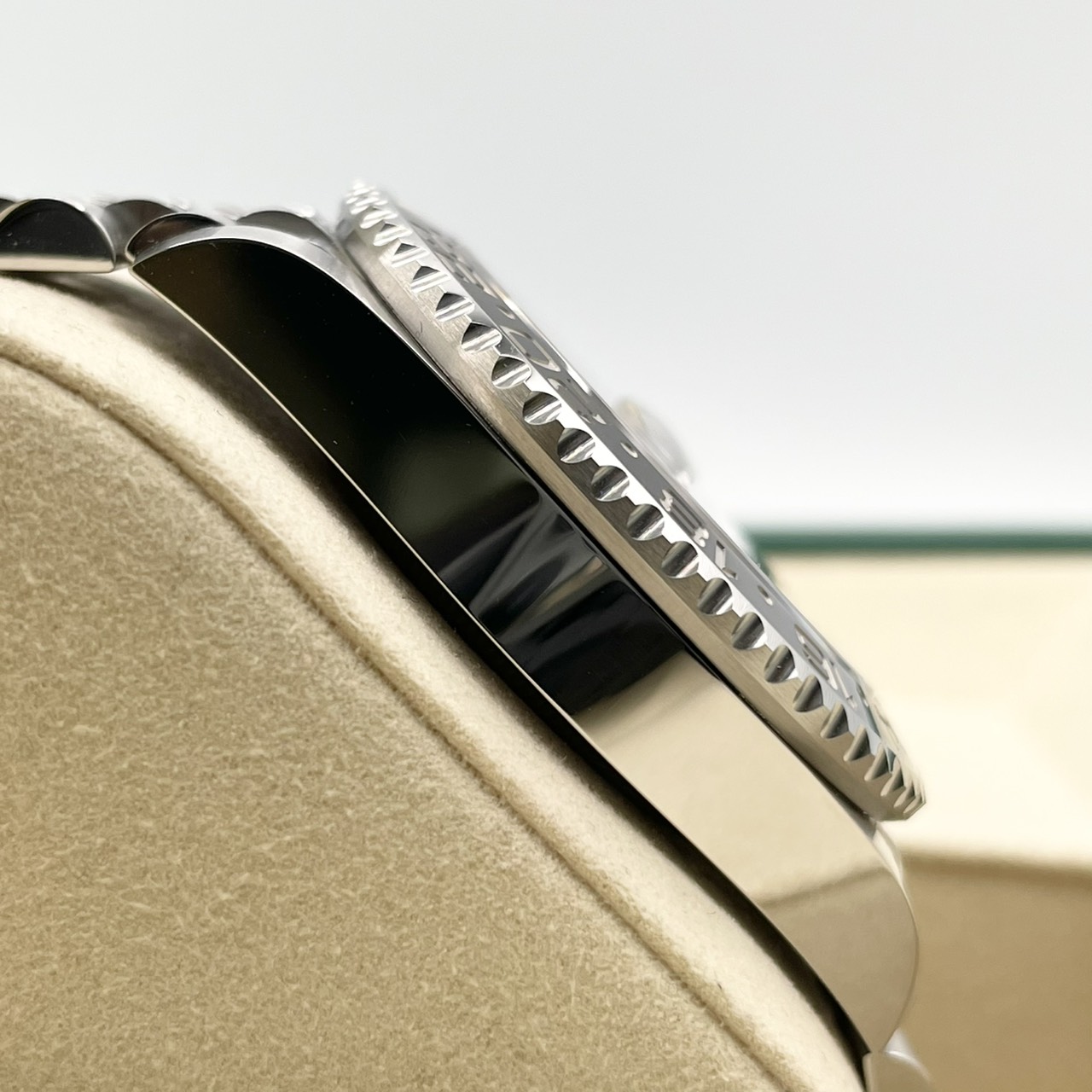 ロレックス GMTマスターII 126710GRNR ブラック ジュビリーブレス 40mm