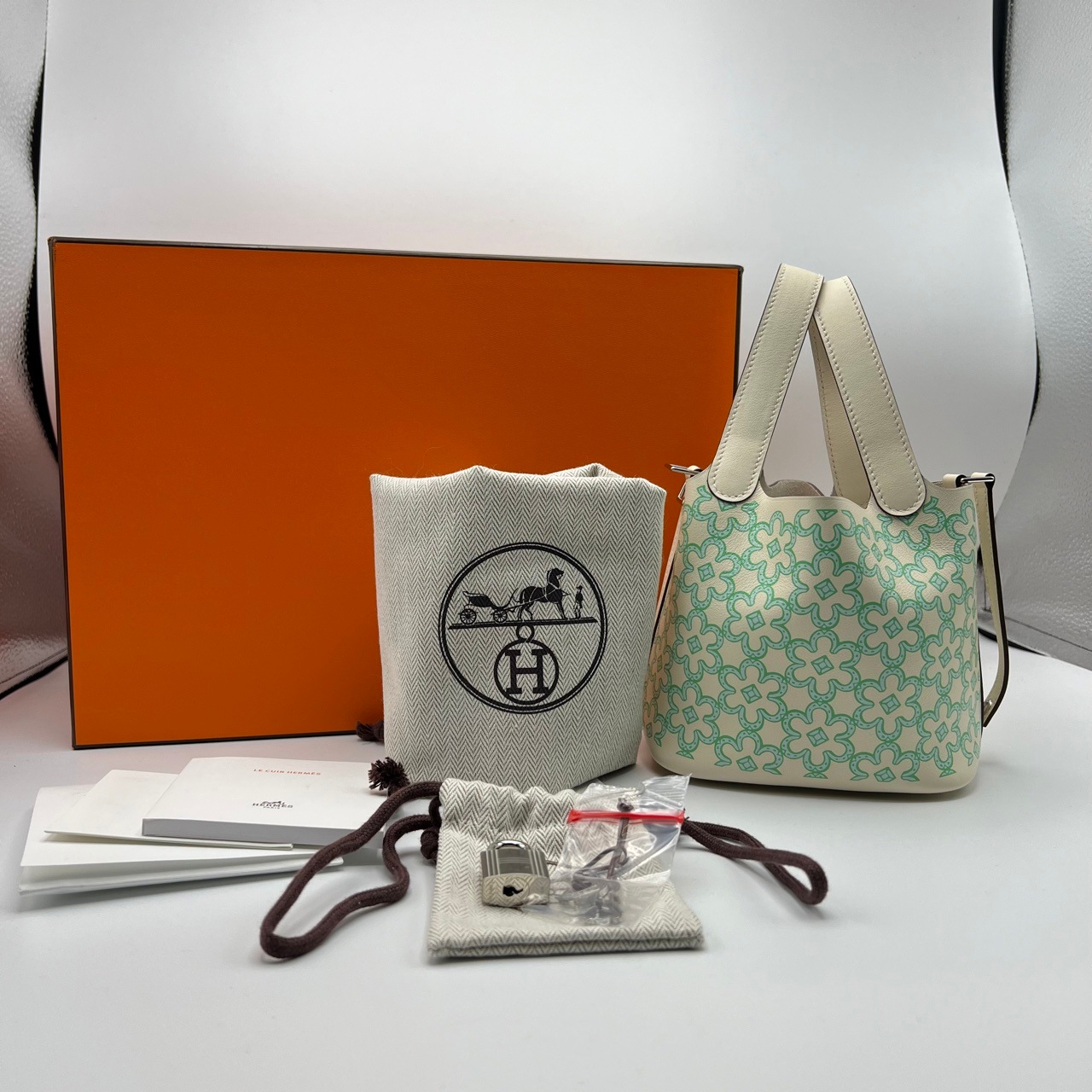 エルメス ピコタンロック ミクロ ラッキーデイジー ナタ/ヴェール