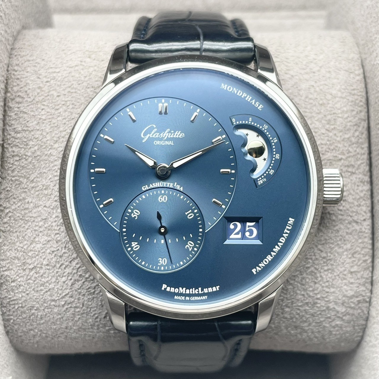 【定価161.7万円！】グラスヒュッテ パノマティックルナ 1-90-02-46-32-61 ブルー 40mm