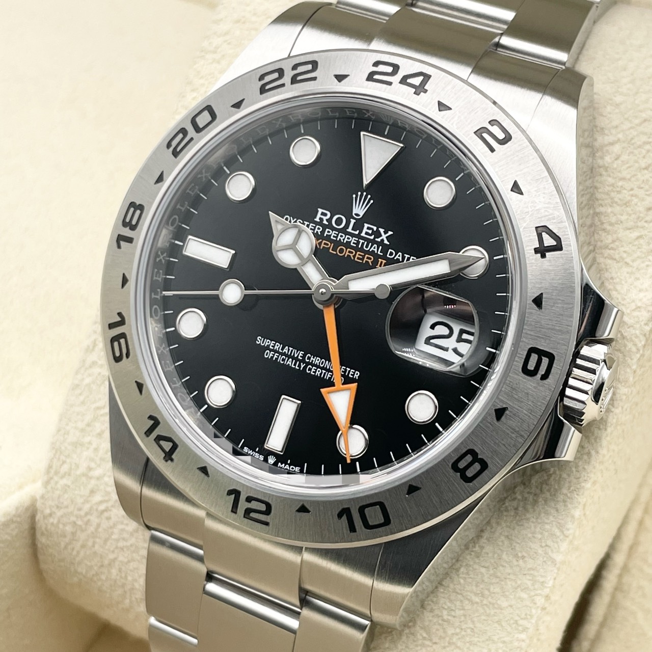 ロレックス エクスプローラーII 226570 ブラック オイスターブレスレット 42mm