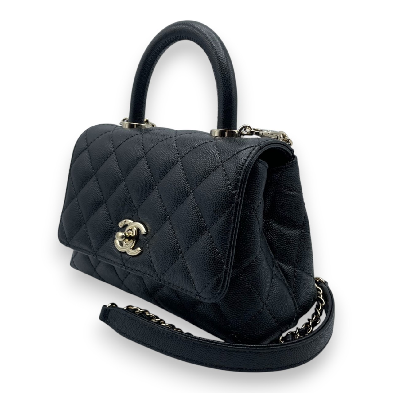 シャネル ココハンドル W19 ブラック キャビアスキン ゴールド金具