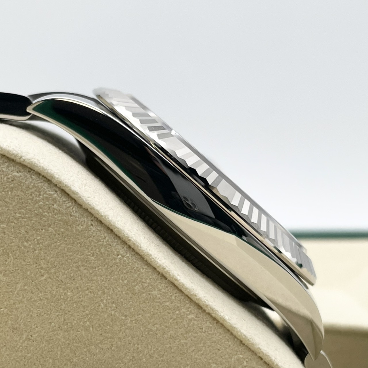 【保証書日付2026年3月！】 ロレックス デイトジャスト 126334 ミントグリーン オイスターブレス 41mm