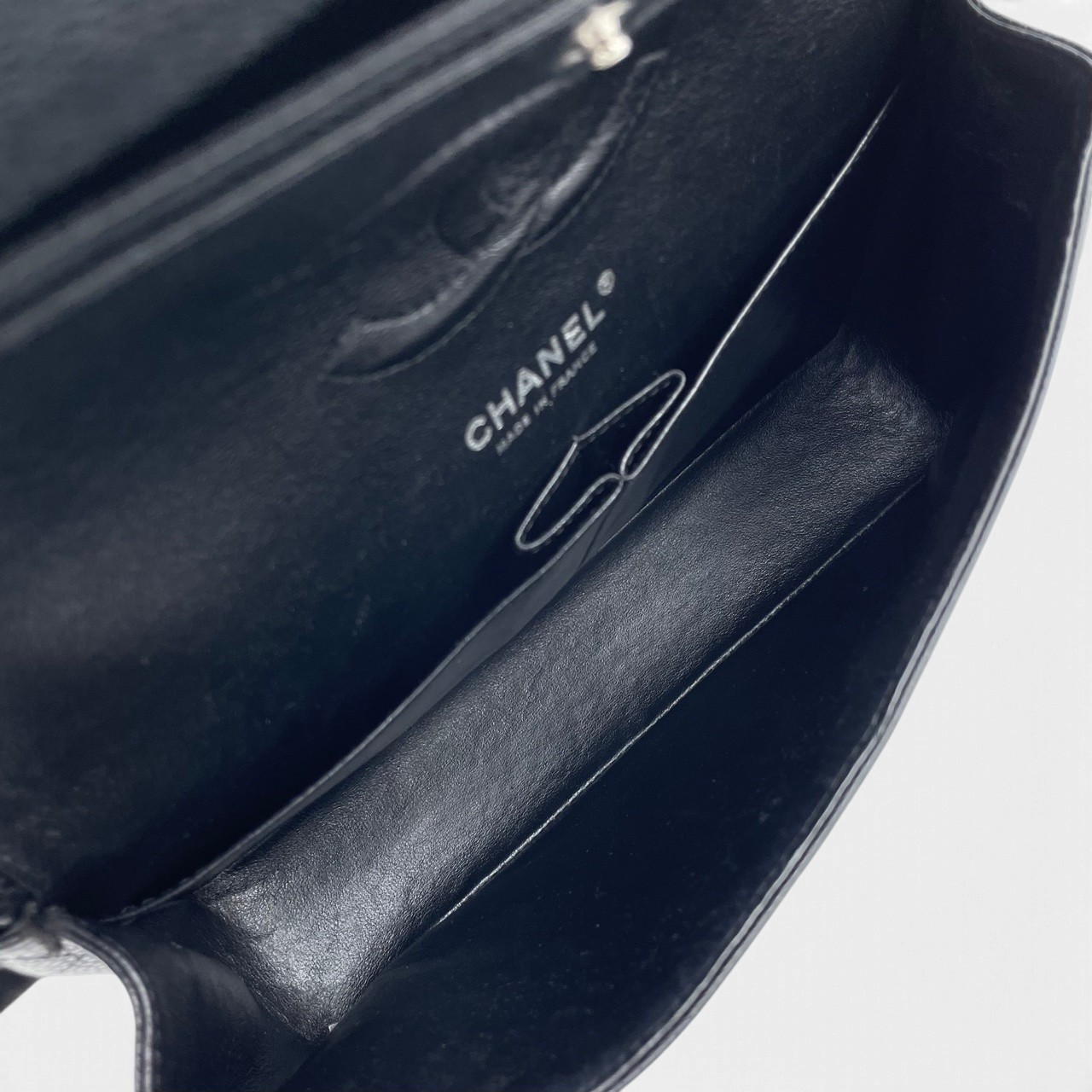 シャネル マトラッセ W25 ブラック キャビアスキン シルバー金具
