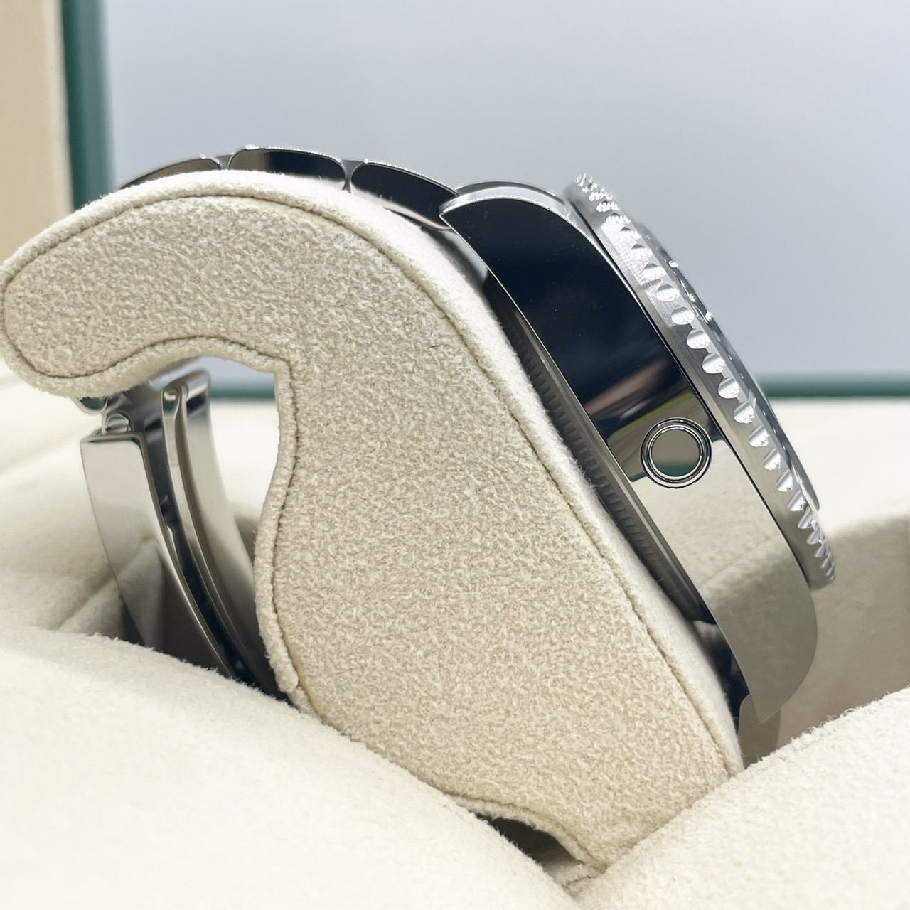 ロレックス シードゥエラー 136660 オイスターブレスレット Dブルー 44mm