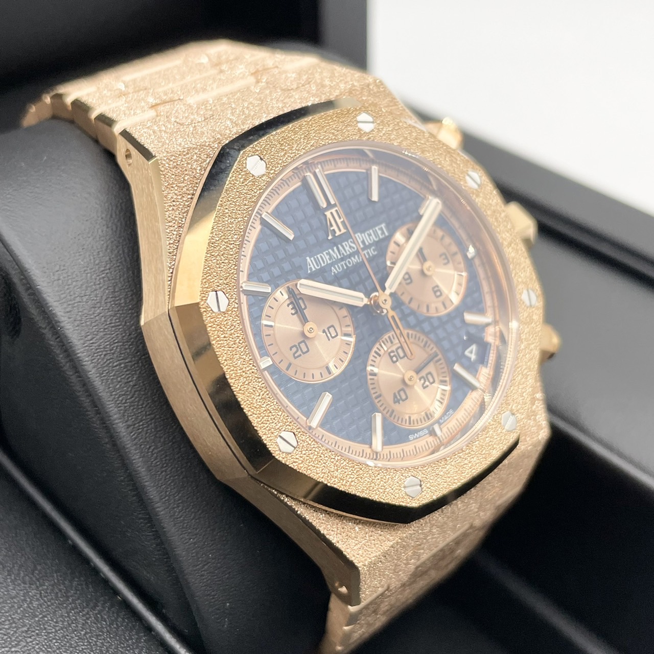 オーデマピゲ ロイヤルオーク 26239OR.GG.1224OR.01 フロステッドゴールド ブルーグランドタペストリー 41mm