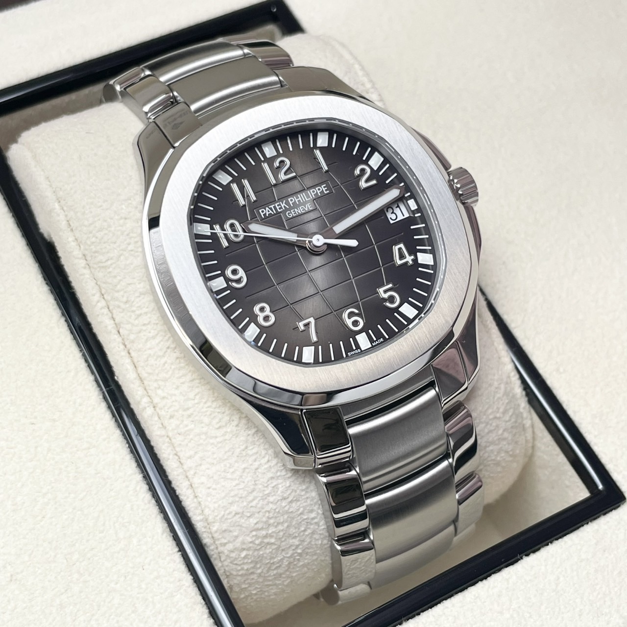 【希少！ディスコンモデル】パテックフィリップ アクアノート 5167/1A-001 ブラック 40.8mm