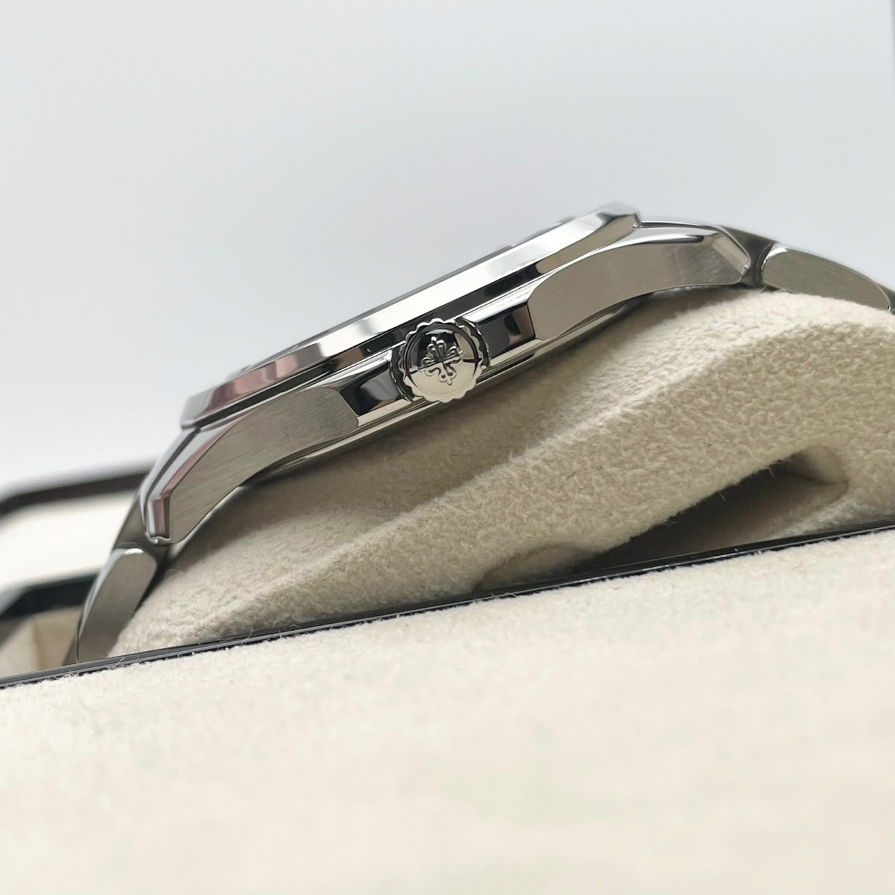 【希少！ディスコンモデル】パテックフィリップ アクアノート 5167/1A-001 ブラック 40.8mm