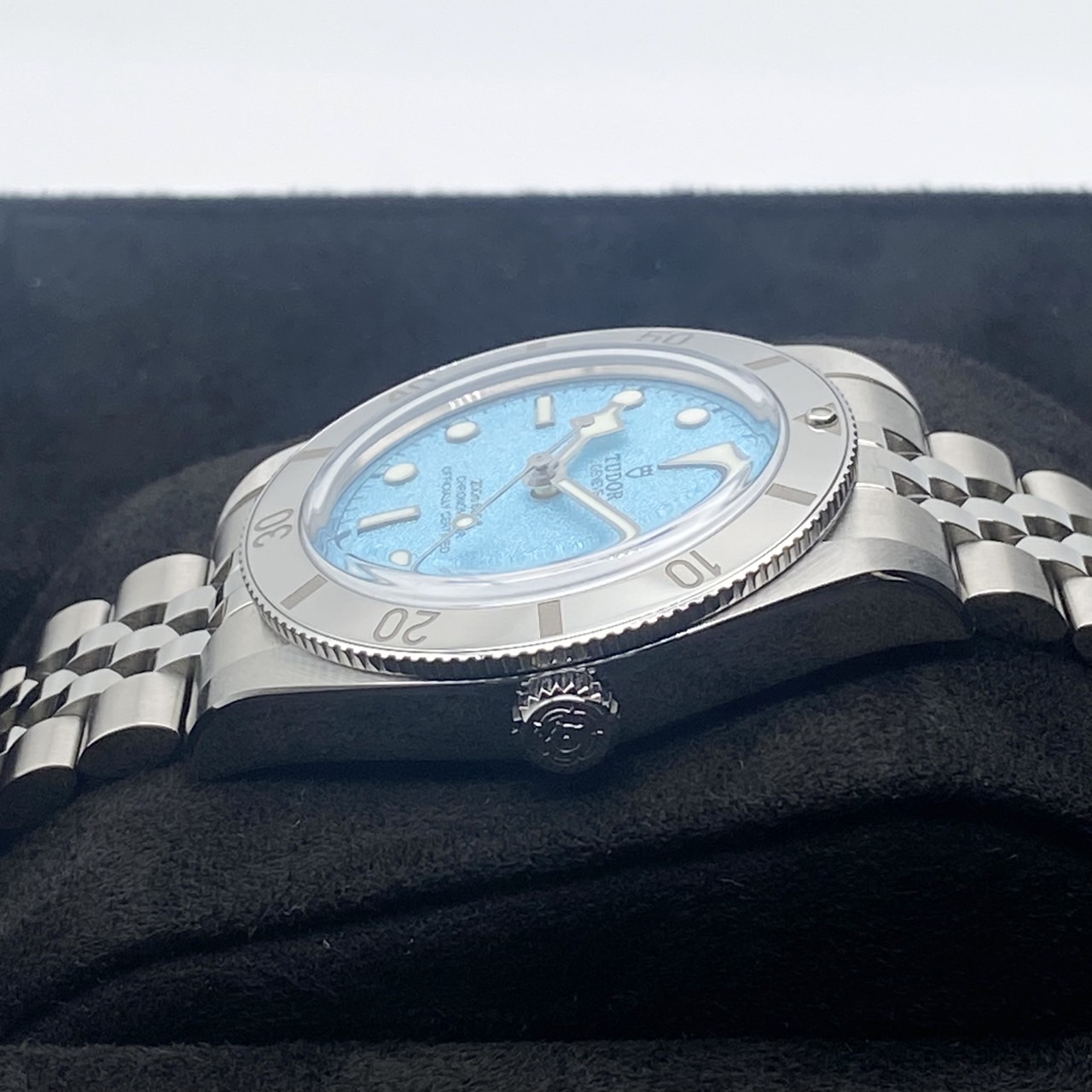 国内正規ギャラ！】チューダー ブラックベイ 54 M79000-0001 ラグーン