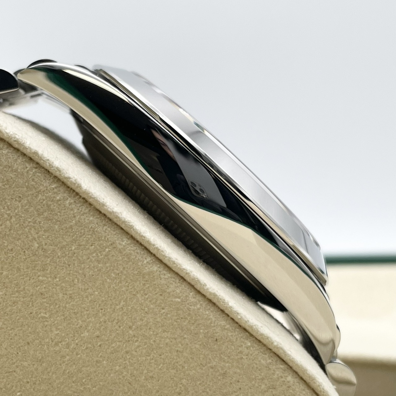 【保証書日付2025年11月！】ロレックス デイトジャスト 126300 ブラック ジュビリーブレスレット 41mm