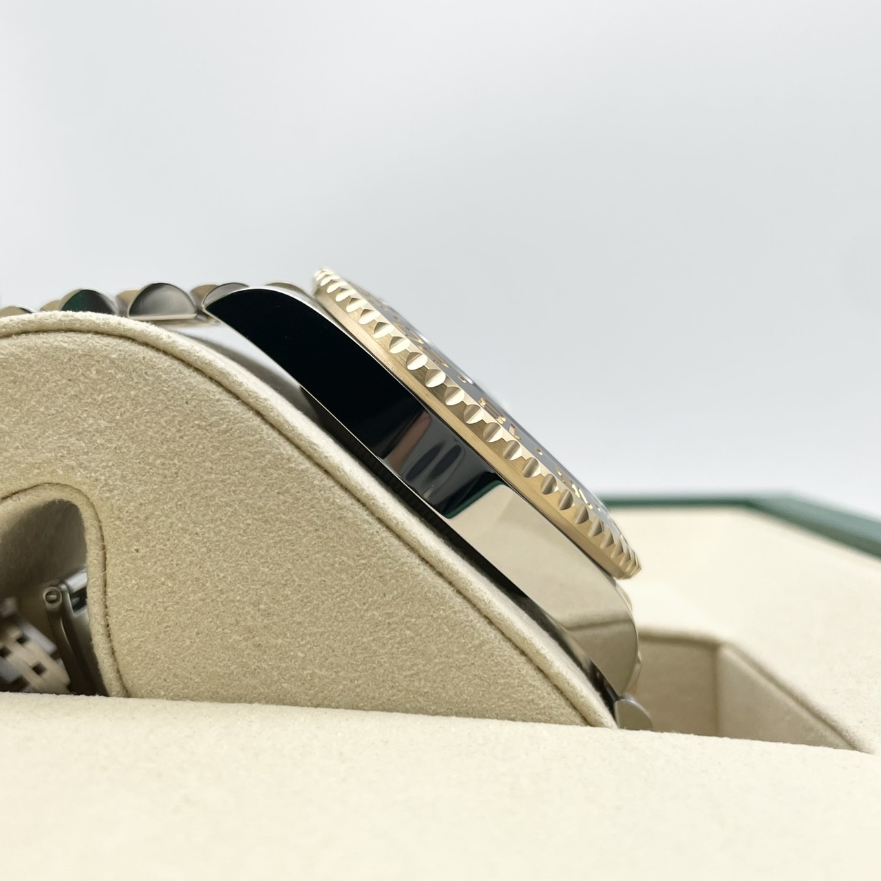 ロレックス GMTマスターII 126713GRNR ジュビリーブレス ブラック 40mm