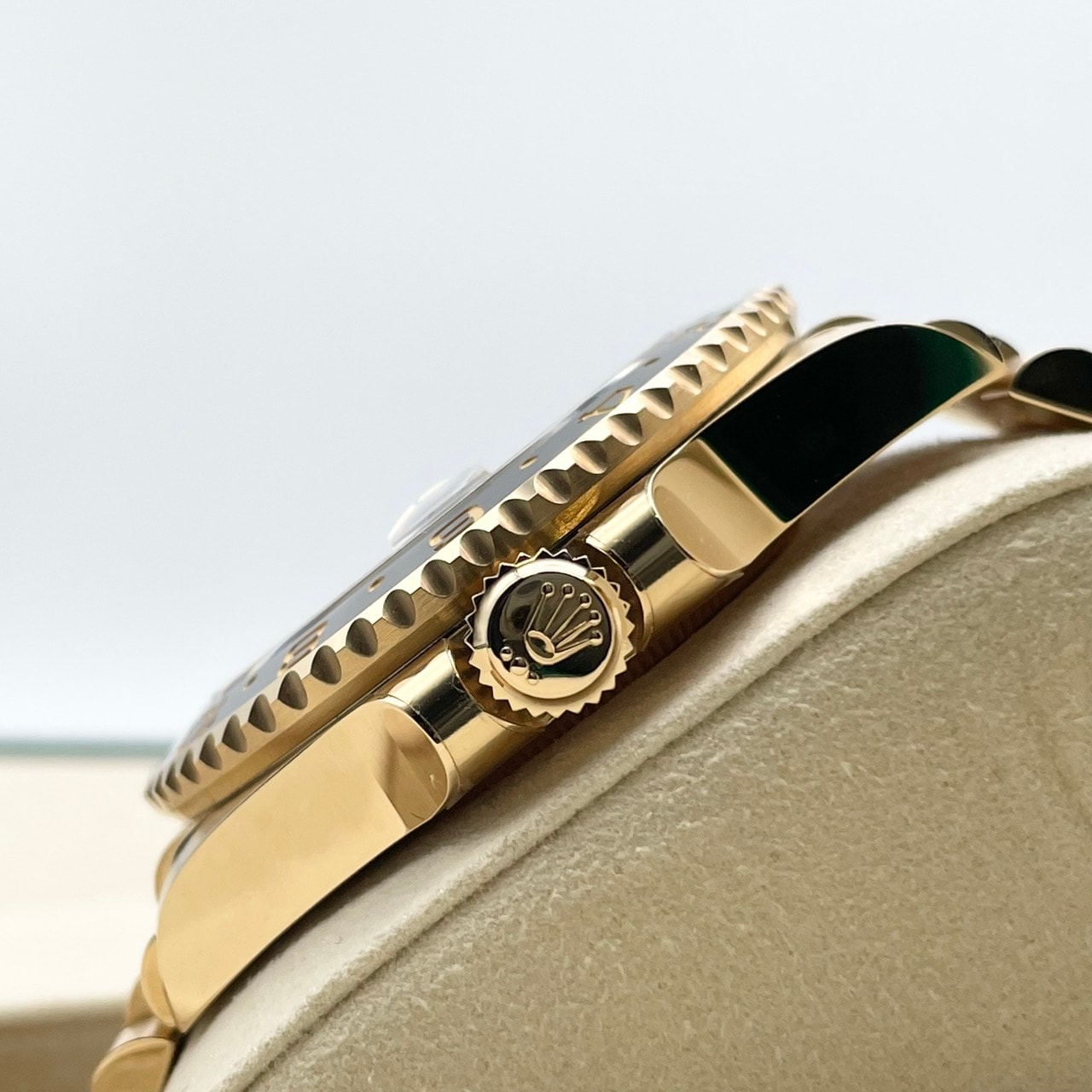 ロレックス GMTマスターII 126718GRNR イエローゴールド ジュビリーブレス ブラック 40mm