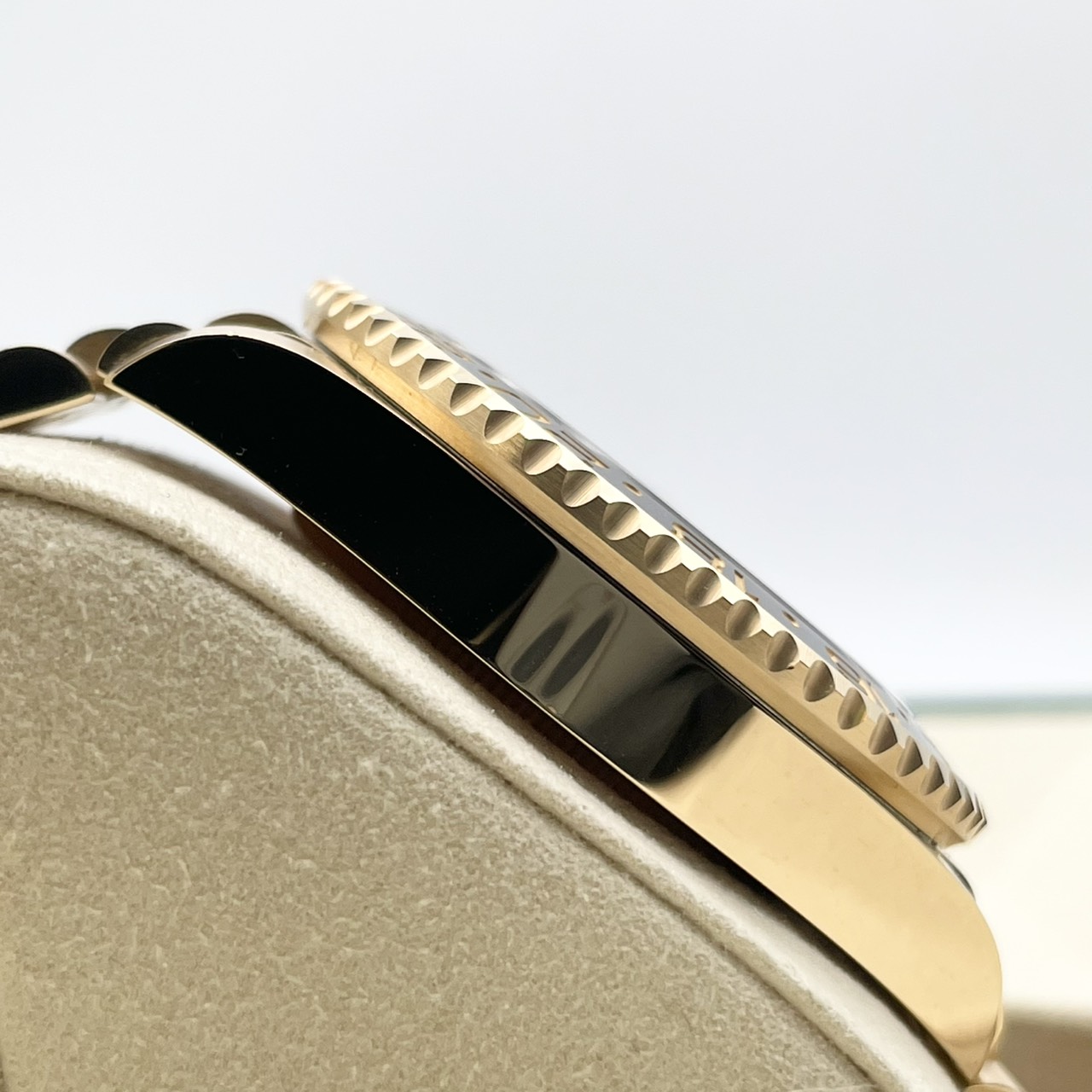 ロレックス GMTマスターII 126718GRNR イエローゴールド ジュビリーブレス ブラック 40mm