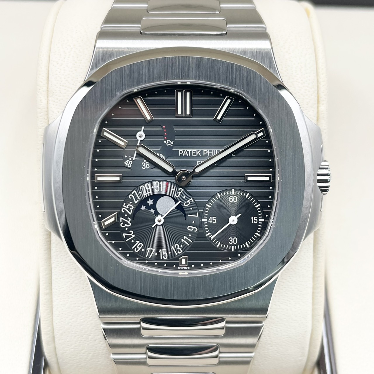 パテックフィリップ ノーチラス 5712/1A-001 ブルー 40mm